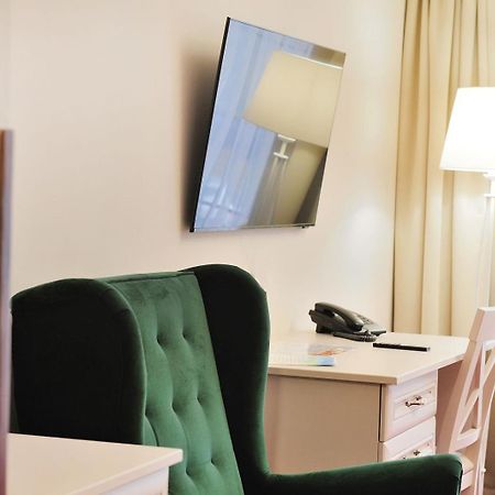 Malutkie Resort ラドムスコ エクステリア 写真